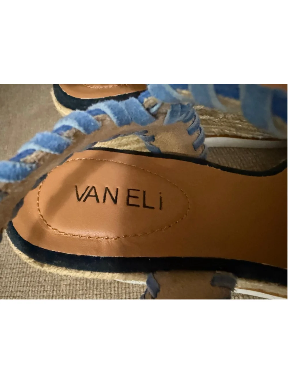 Van Eli step into